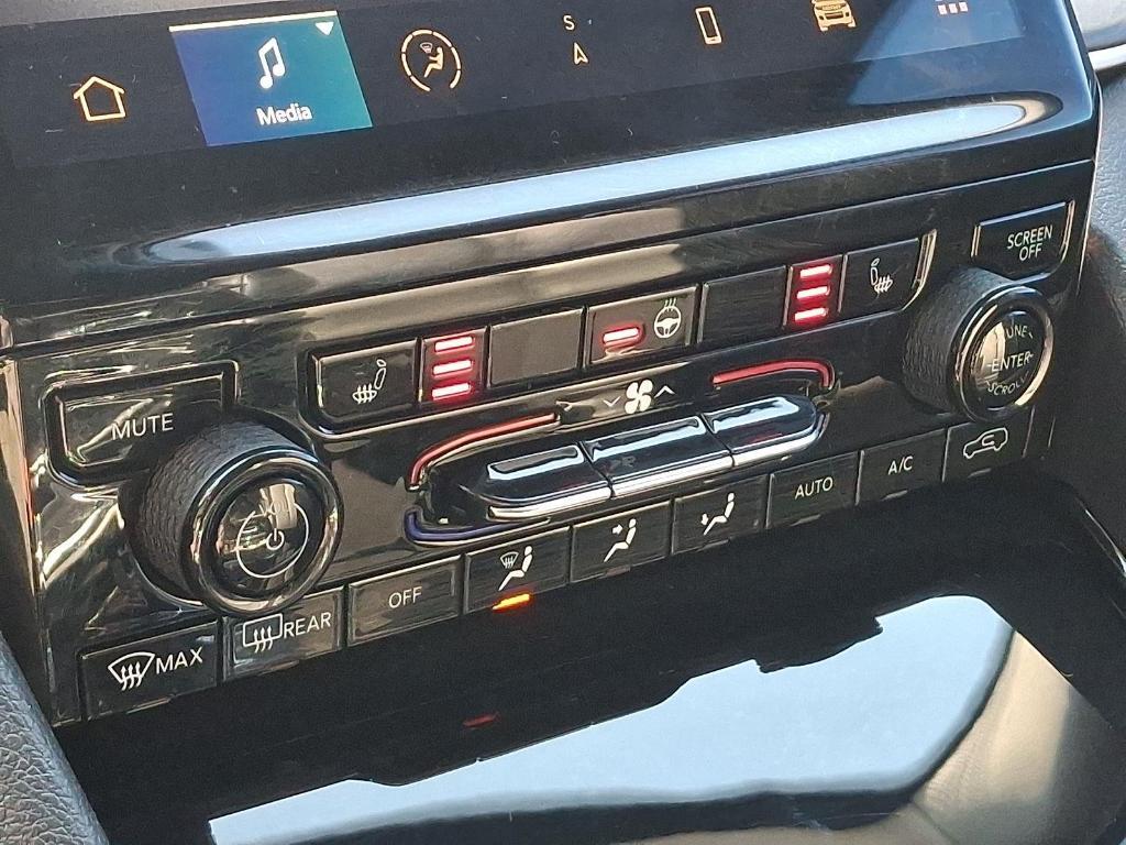 used 2023 Jeep Grand Cherokee car, priced at $33,975