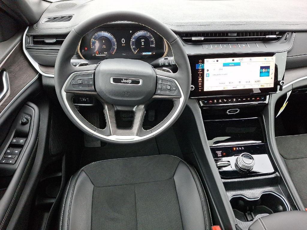 new 2026 Jeep Grand Cherokee car, priced at $47,343