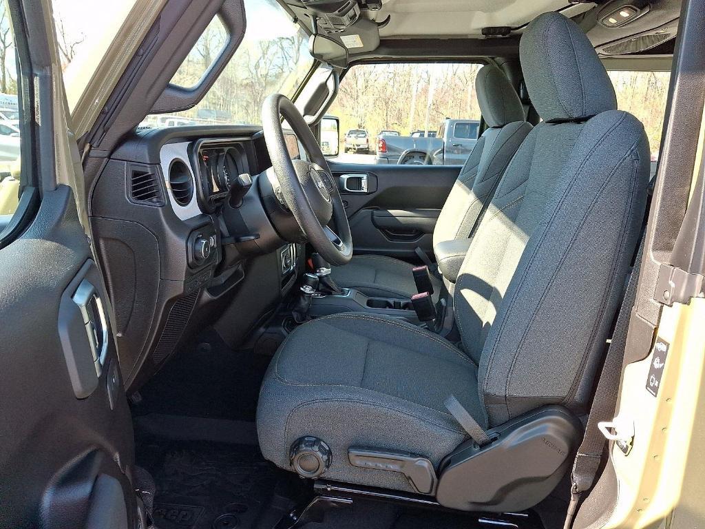 new 2026 Jeep Wrangler car, priced at $39,289