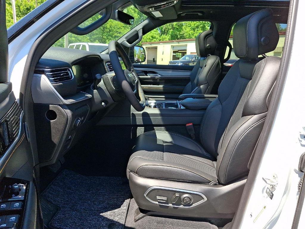 new 2026 Jeep Grand Wagoneer car, priced at $76,883