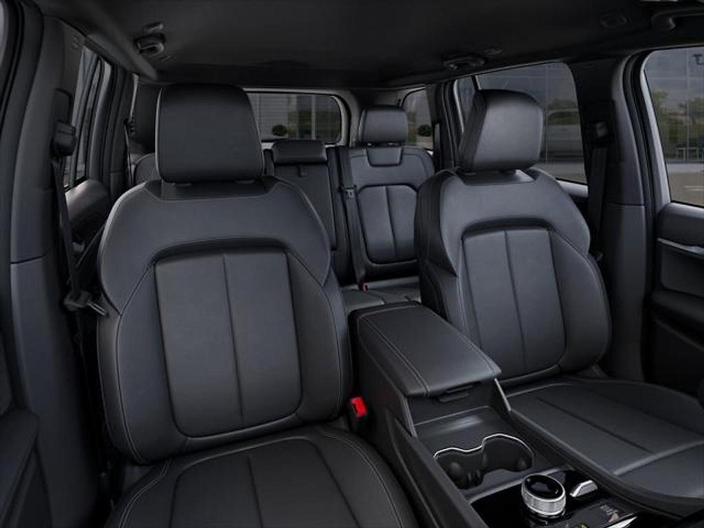 new 2025 Jeep Grand Cherokee car, priced at $48,572