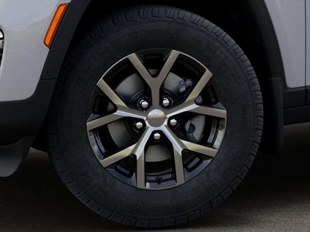 new 2025 Jeep Grand Cherokee car, priced at $48,572