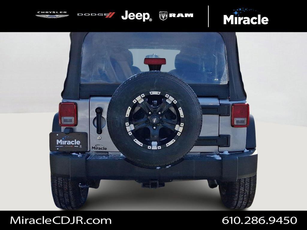 used 2013 Jeep Wrangler Unlimited car, priced at $13,500