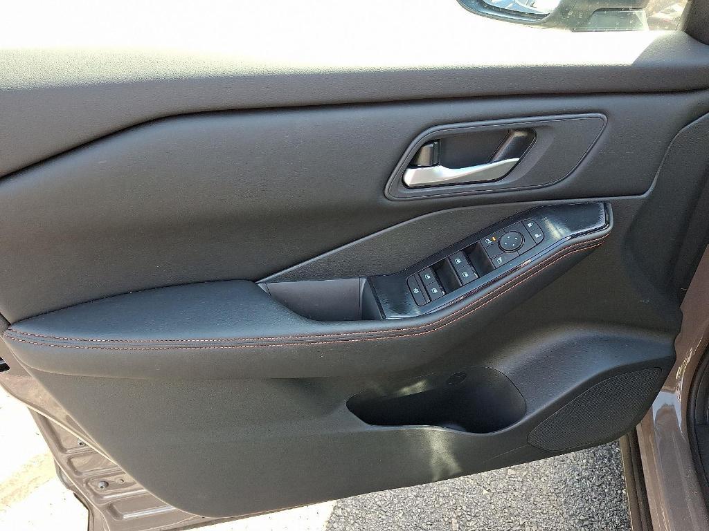 used 2025 Nissan Rogue car, priced at $29,295