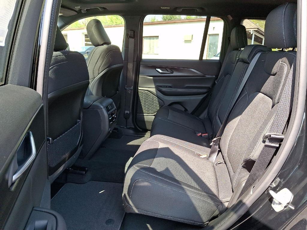 new 2026 Jeep Grand Cherokee car, priced at $38,769