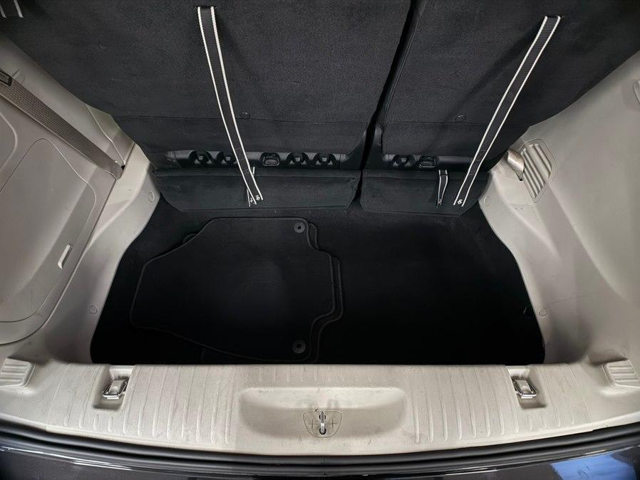 used 2024 Chrysler Pacifica Hybrid car, priced at $23,900