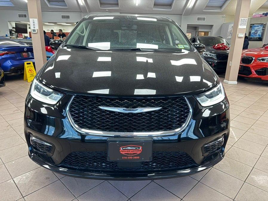 used 2024 Chrysler Pacifica Hybrid car, priced at $23,900