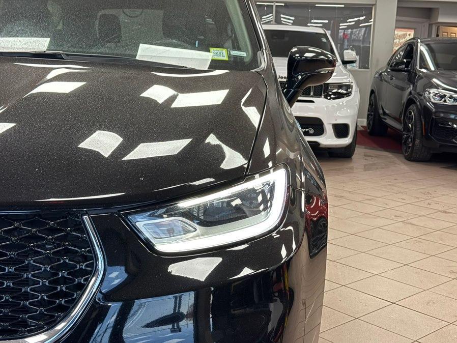 used 2024 Chrysler Pacifica Hybrid car, priced at $23,900