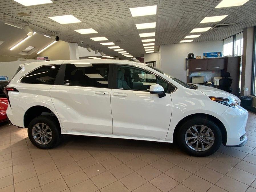 used 2025 Toyota Sienna car, priced at $69,500
