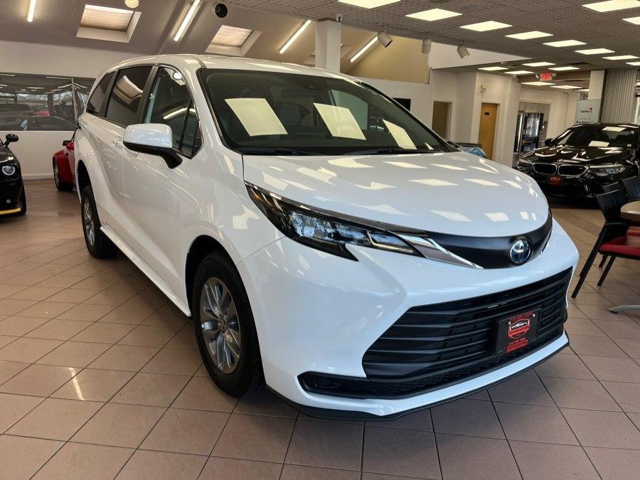 used 2025 Toyota Sienna car, priced at $69,500