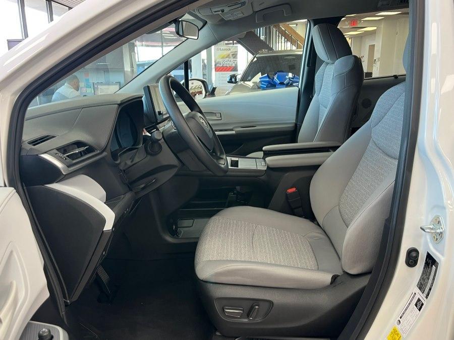 used 2025 Toyota Sienna car, priced at $69,500