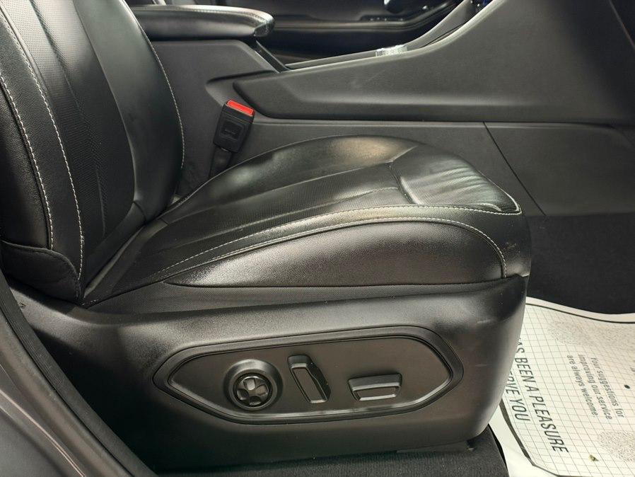 used 2024 Jeep Grand Cherokee car, priced at $33,900