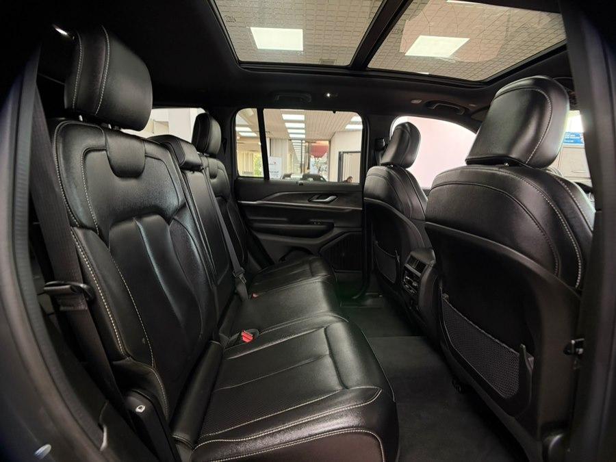 used 2024 Jeep Grand Cherokee car, priced at $33,900