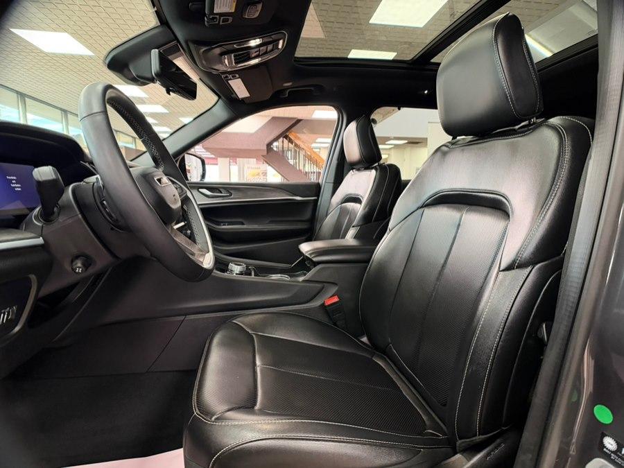 used 2024 Jeep Grand Cherokee car, priced at $33,900