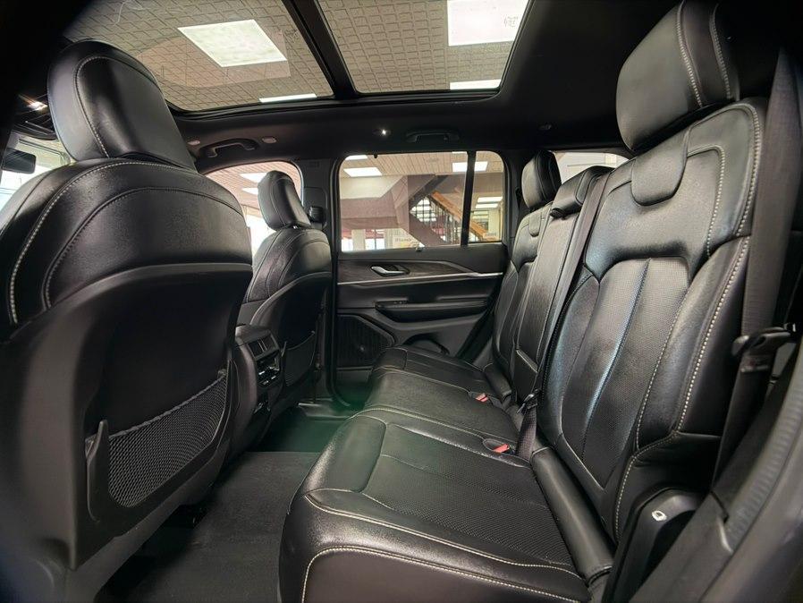 used 2024 Jeep Grand Cherokee car, priced at $33,900