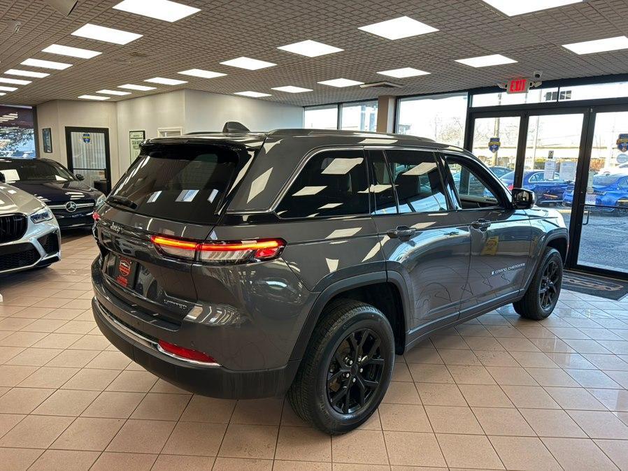 used 2022 Jeep Grand Cherokee car, priced at $25,900