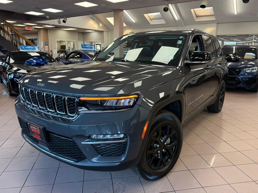 used 2022 Jeep Grand Cherokee car, priced at $25,900