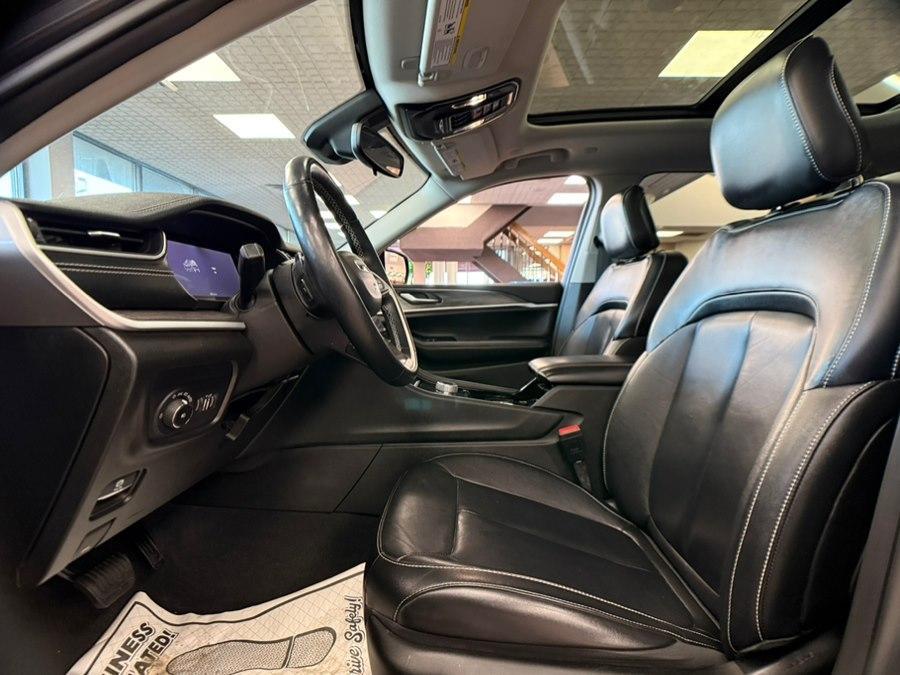 used 2022 Jeep Grand Cherokee car, priced at $25,900