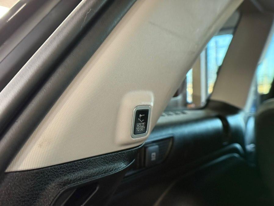 used 2022 Jeep Grand Cherokee car, priced at $25,900