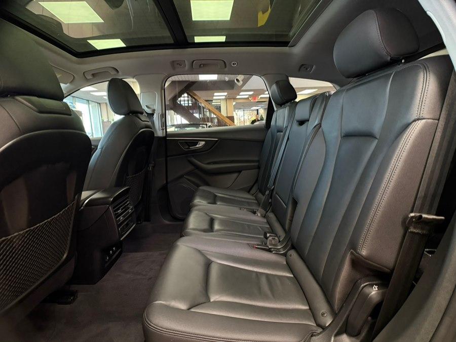 used 2021 Audi Q7 car, priced at $24,900