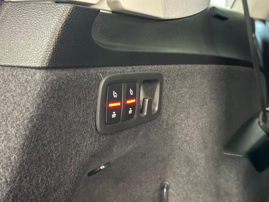 used 2021 Audi Q7 car, priced at $24,900