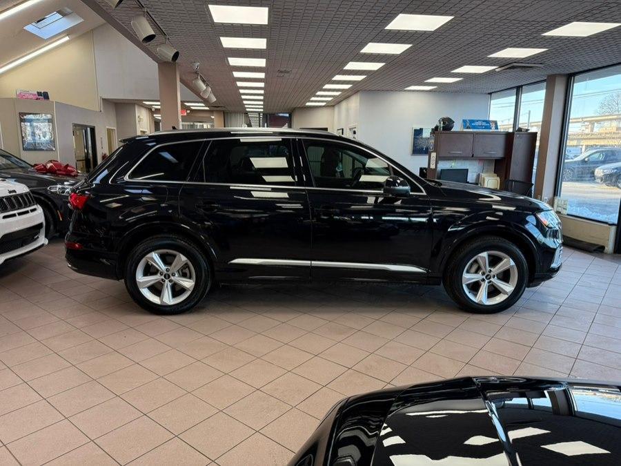 used 2021 Audi Q7 car, priced at $24,900