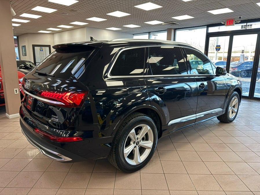 used 2021 Audi Q7 car, priced at $24,900