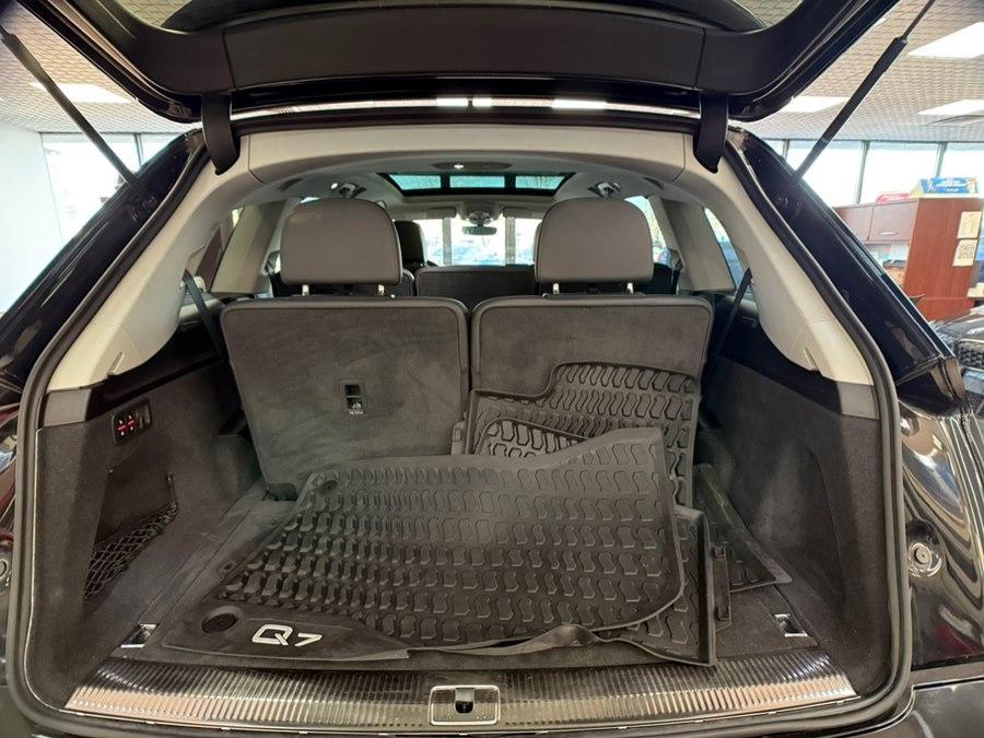 used 2021 Audi Q7 car, priced at $24,900
