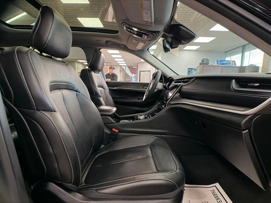 used 2023 Jeep Grand Cherokee car, priced at $33,000