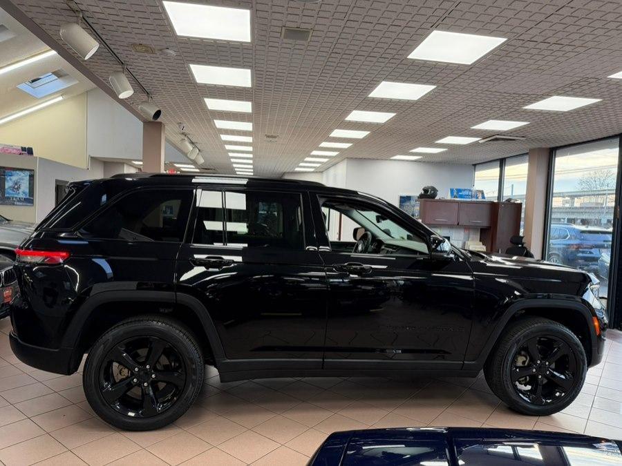 used 2023 Jeep Grand Cherokee car, priced at $33,000