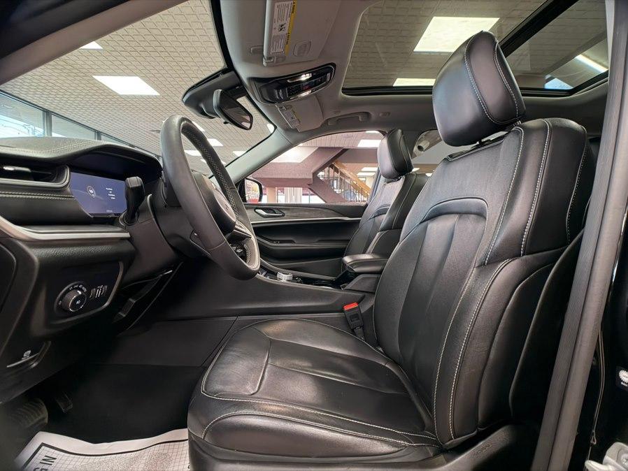 used 2023 Jeep Grand Cherokee car, priced at $33,000
