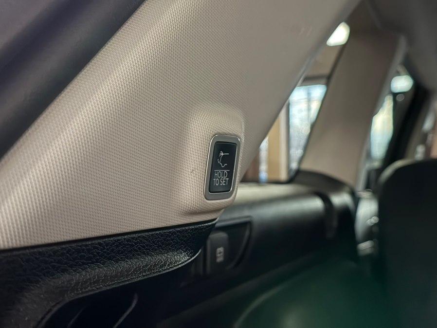 used 2023 Jeep Grand Cherokee car, priced at $33,000