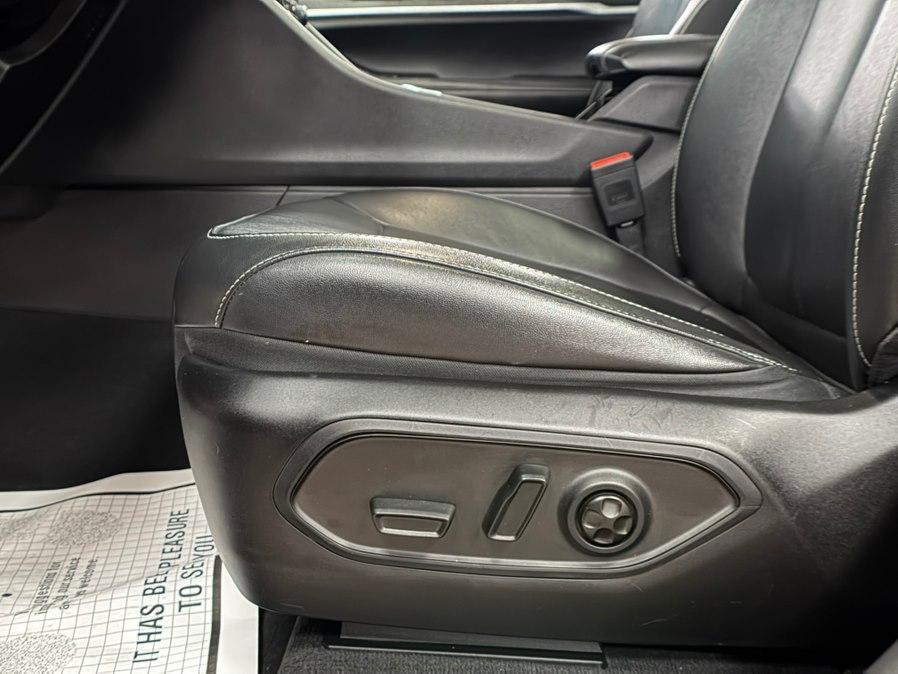 used 2023 Jeep Grand Cherokee car, priced at $33,000