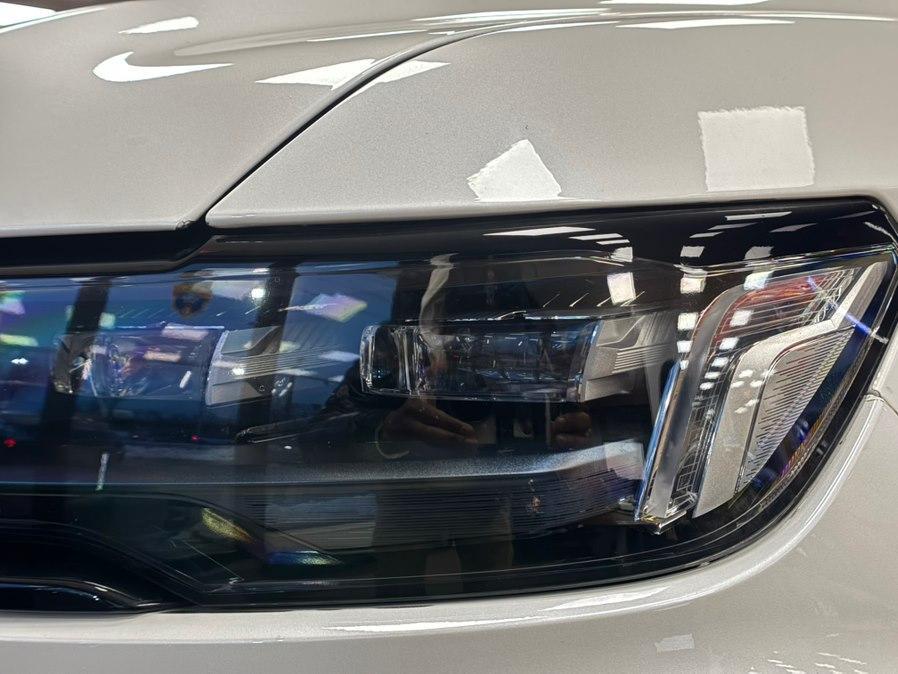 used 2023 Cadillac Escalade ESV car, priced at $112,900