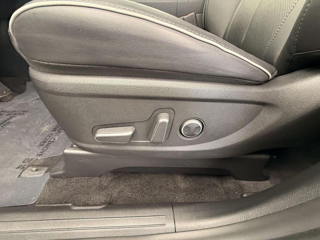 used 2025 Hyundai Palisade car, priced at $40,050