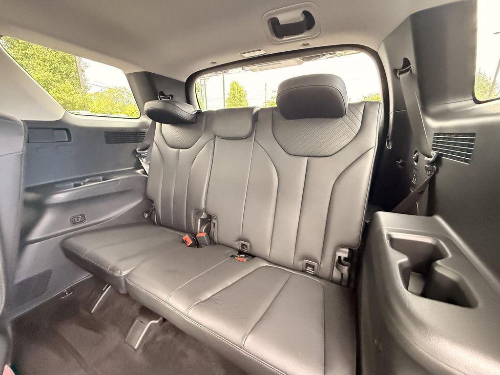 used 2025 Hyundai Palisade car, priced at $40,050