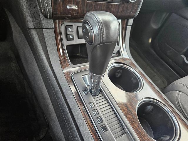 used 2015 Chevrolet Traverse car, priced at $8,577