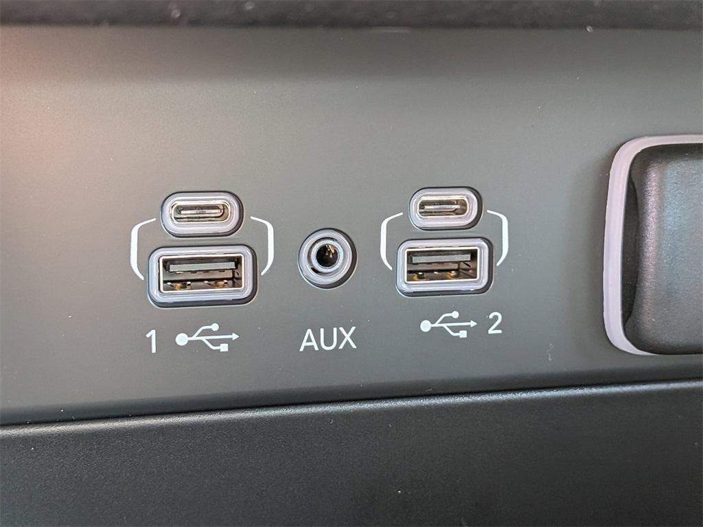 new 2026 Jeep Grand Cherokee car, priced at $40,333