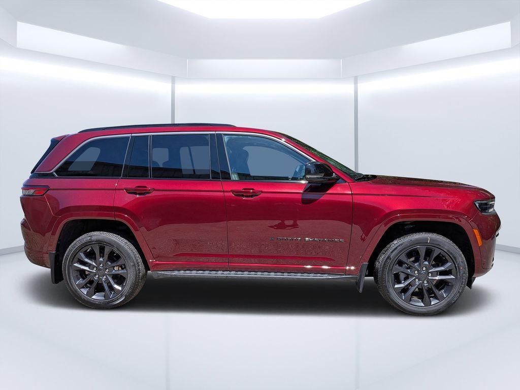 new 2026 Jeep Grand Cherokee car, priced at $49,525