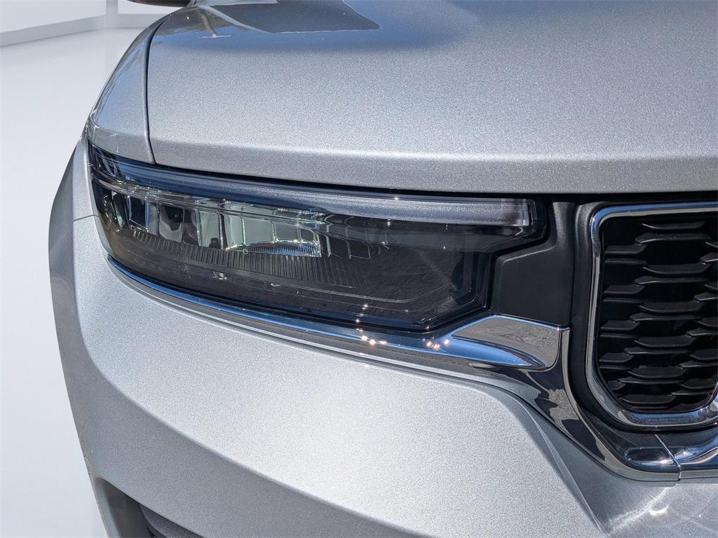 new 2026 Jeep Grand Cherokee car, priced at $40,740