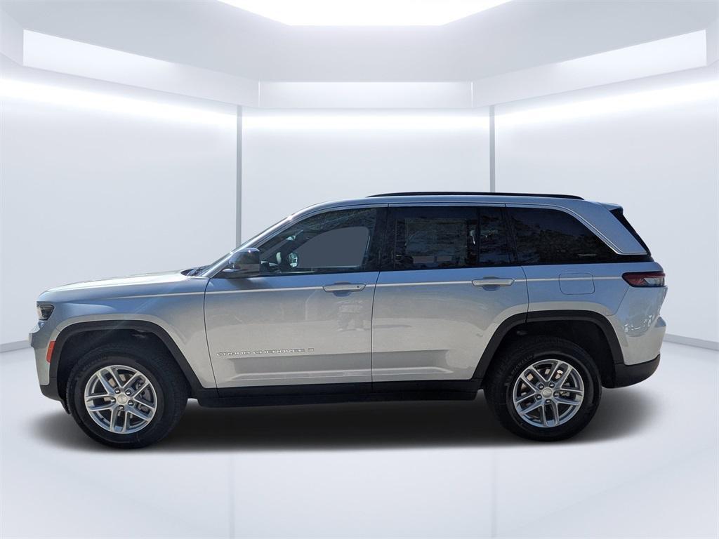 new 2026 Jeep Grand Cherokee car, priced at $40,740