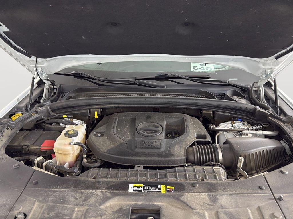 used 2022 Jeep Grand Cherokee car, priced at $35,000
