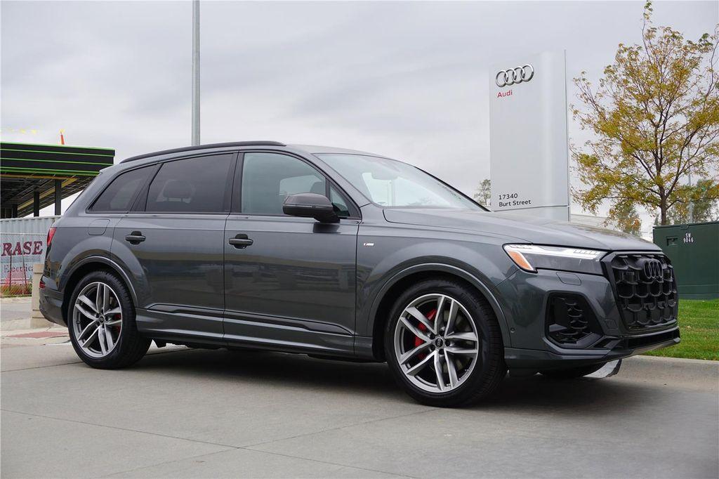 new 2026 Audi Q7 car, priced at $93,240
