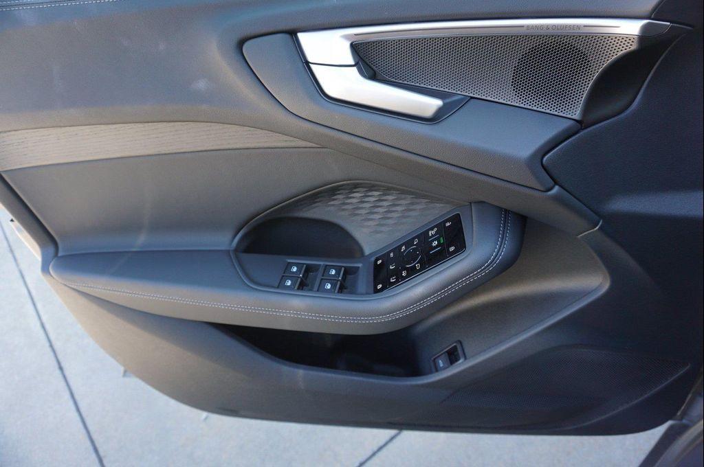 Audi A5 view 21