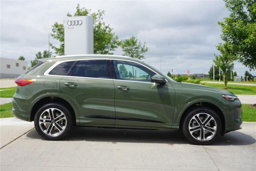 new 2025 Audi Q5 car, priced at $49,025