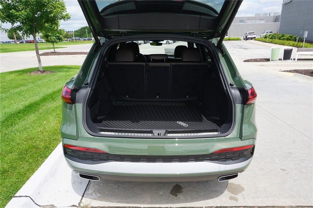 new 2025 Audi Q5 car, priced at $49,025