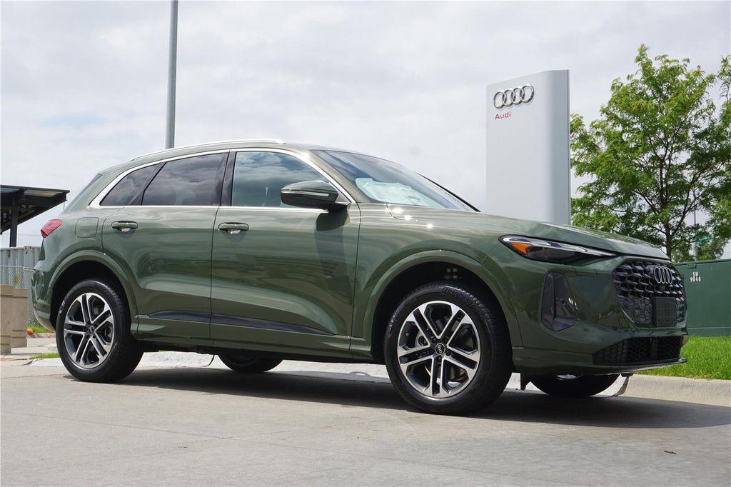 new 2025 Audi Q5 car, priced at $49,025