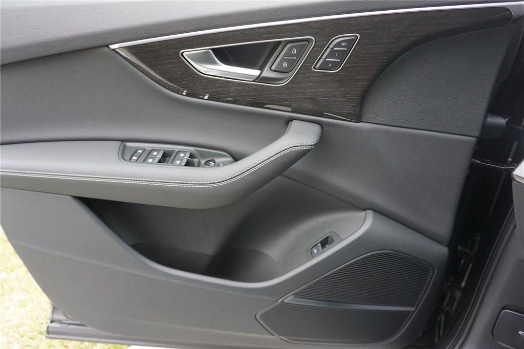 new 2026 Audi Q7 car, priced at $70,105