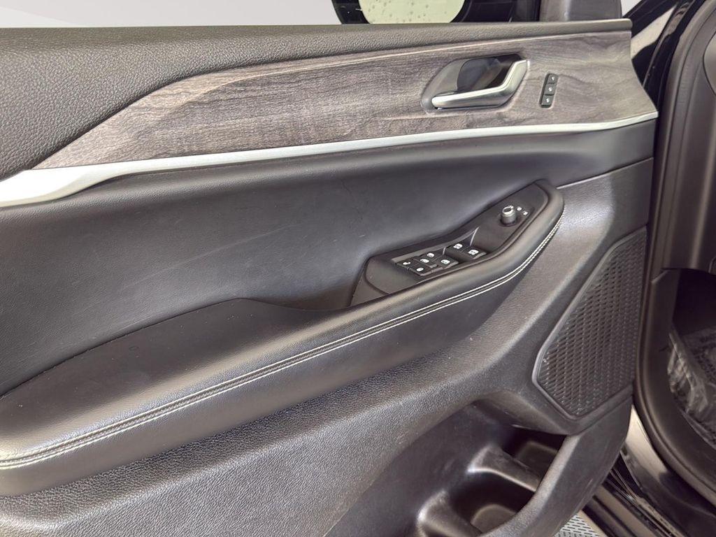 used 2023 Jeep Grand Cherokee car, priced at $33,000