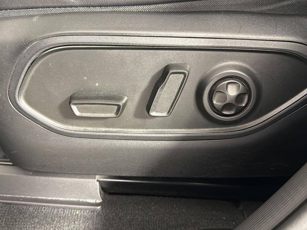 used 2023 Jeep Grand Cherokee car, priced at $33,000